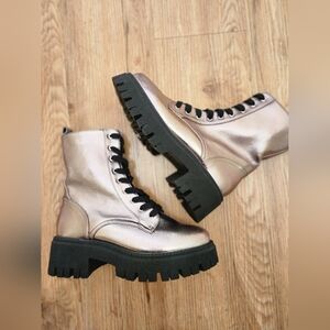 Size 8.5 - New Dolce Vita Glisten Metallic Combat Boot